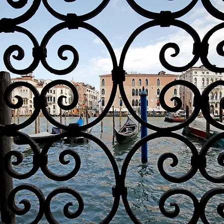 Apartment Venetian Grand Canal